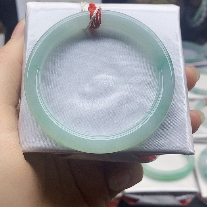 翡翠未镶嵌手镯缅甸天然翡翠A货53