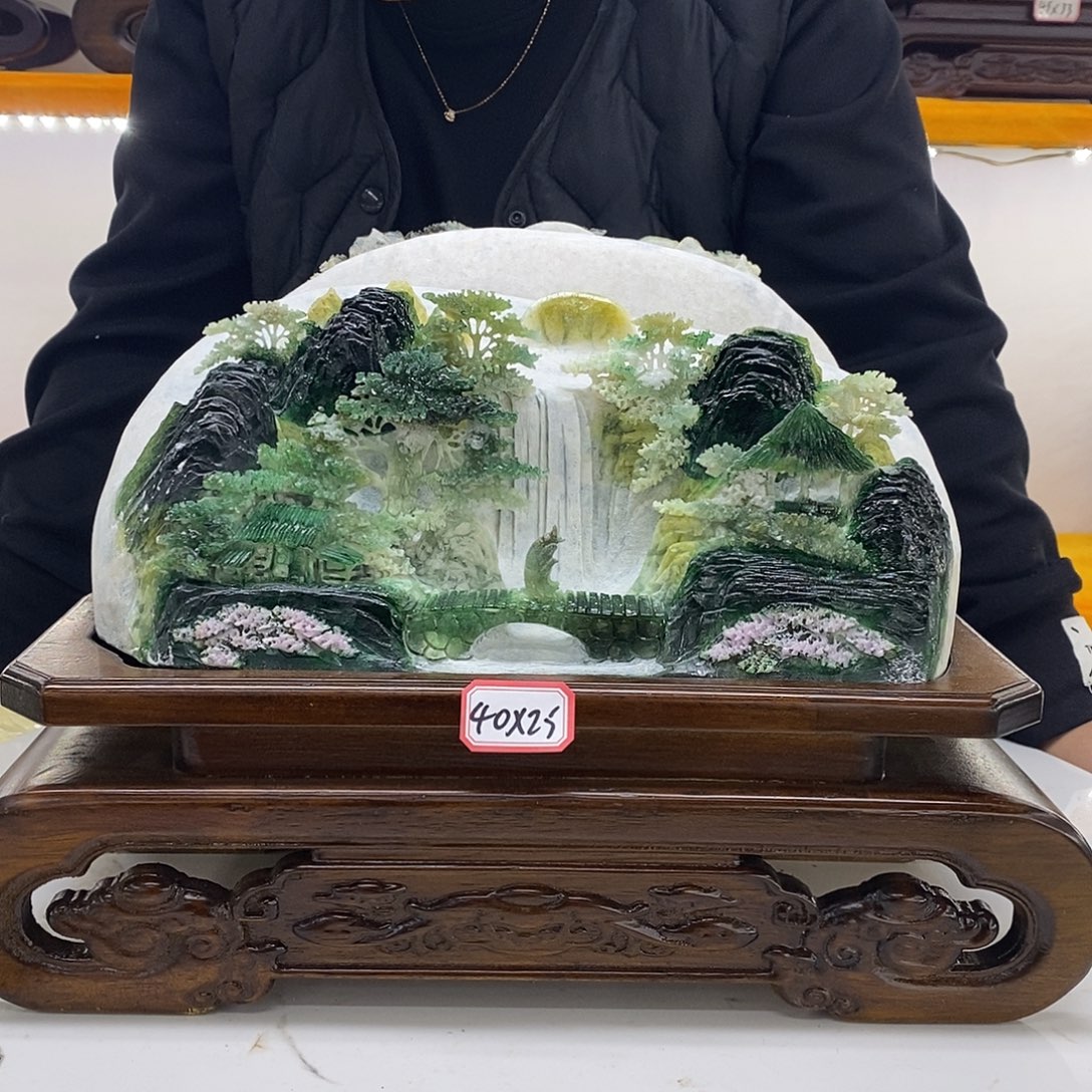 林***云石材手工雕刻工艺制作