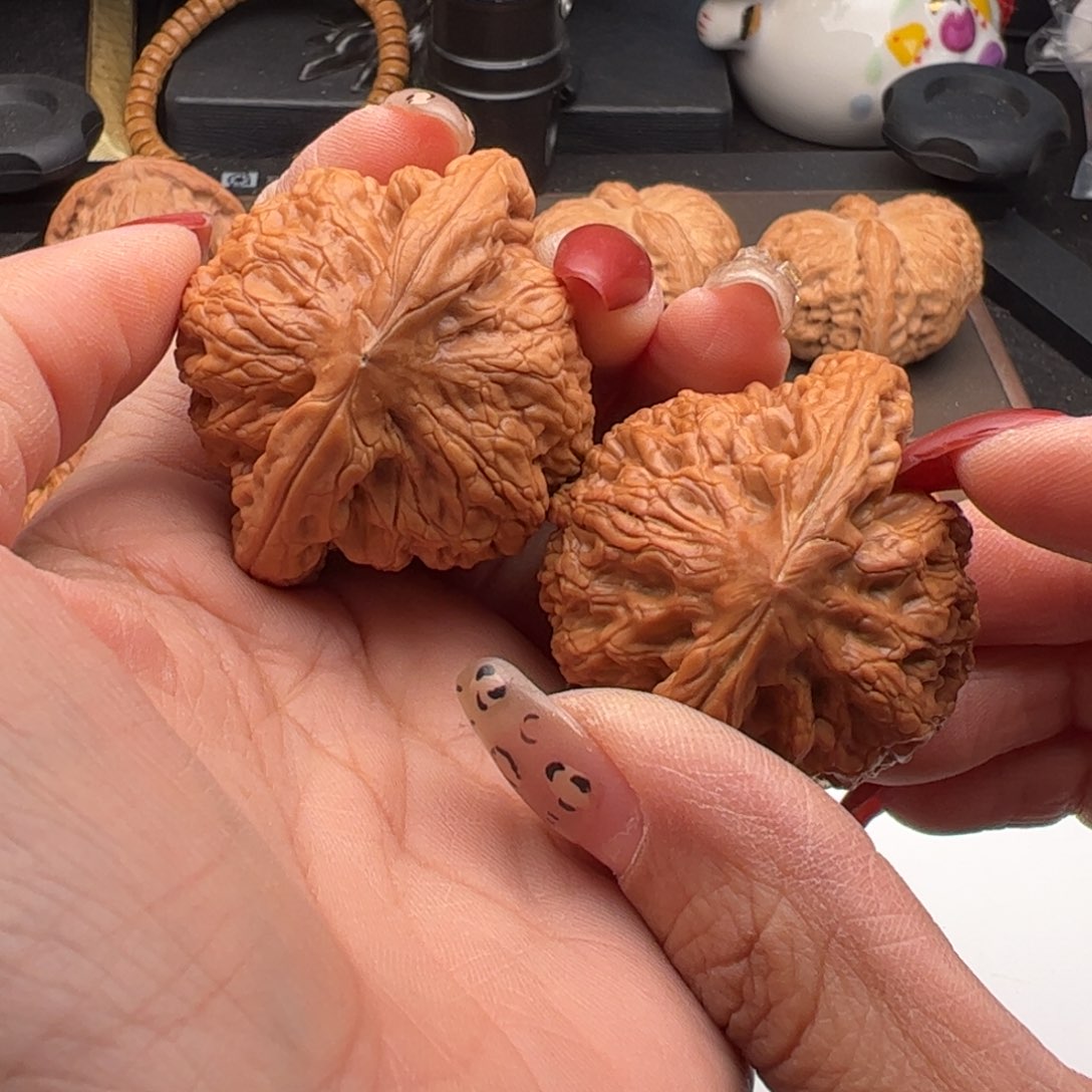 文玩核桃吊坠滢金公子48