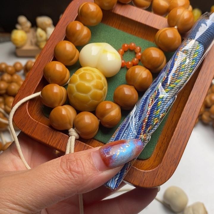 猴头核桃吊坠屁桃