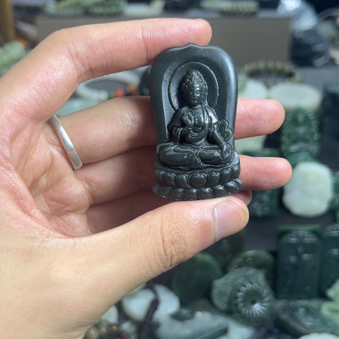 和田玉未镶嵌颈饰