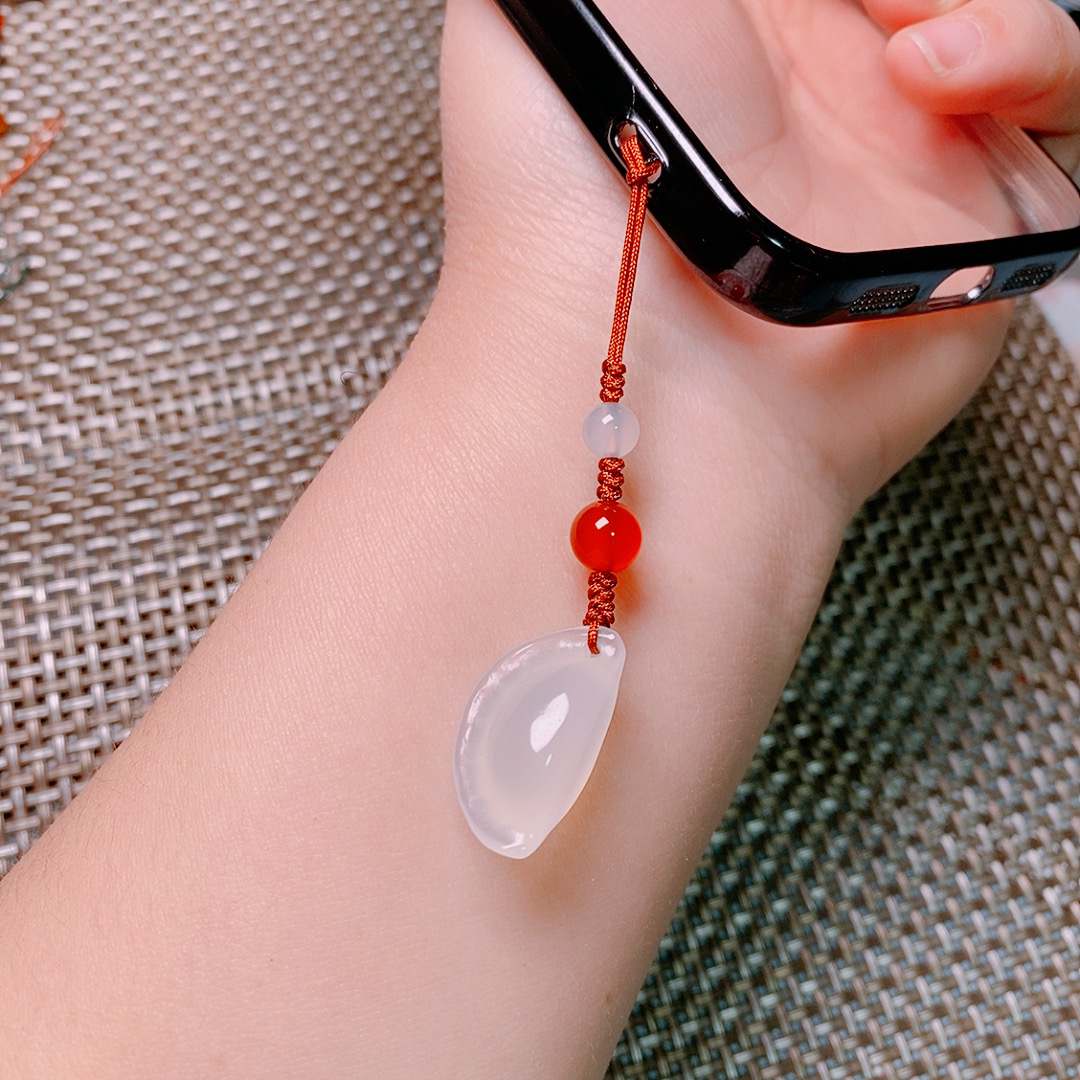 天然玛瑙原石雕刻小挂坠玛瑙手机链钥匙扣精品玛瑙手机挂件男女同