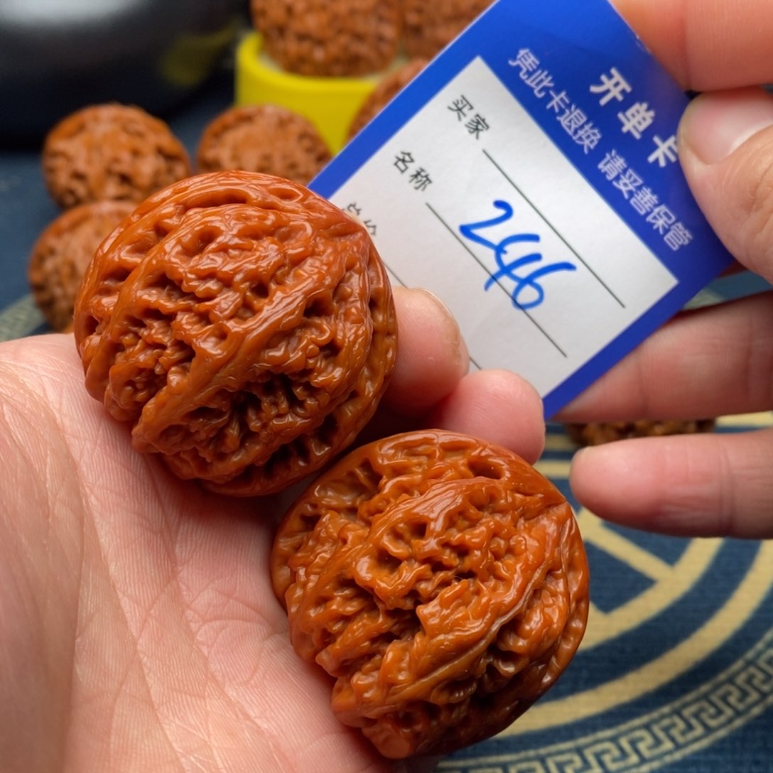 文玩核桃把件粗筋42
