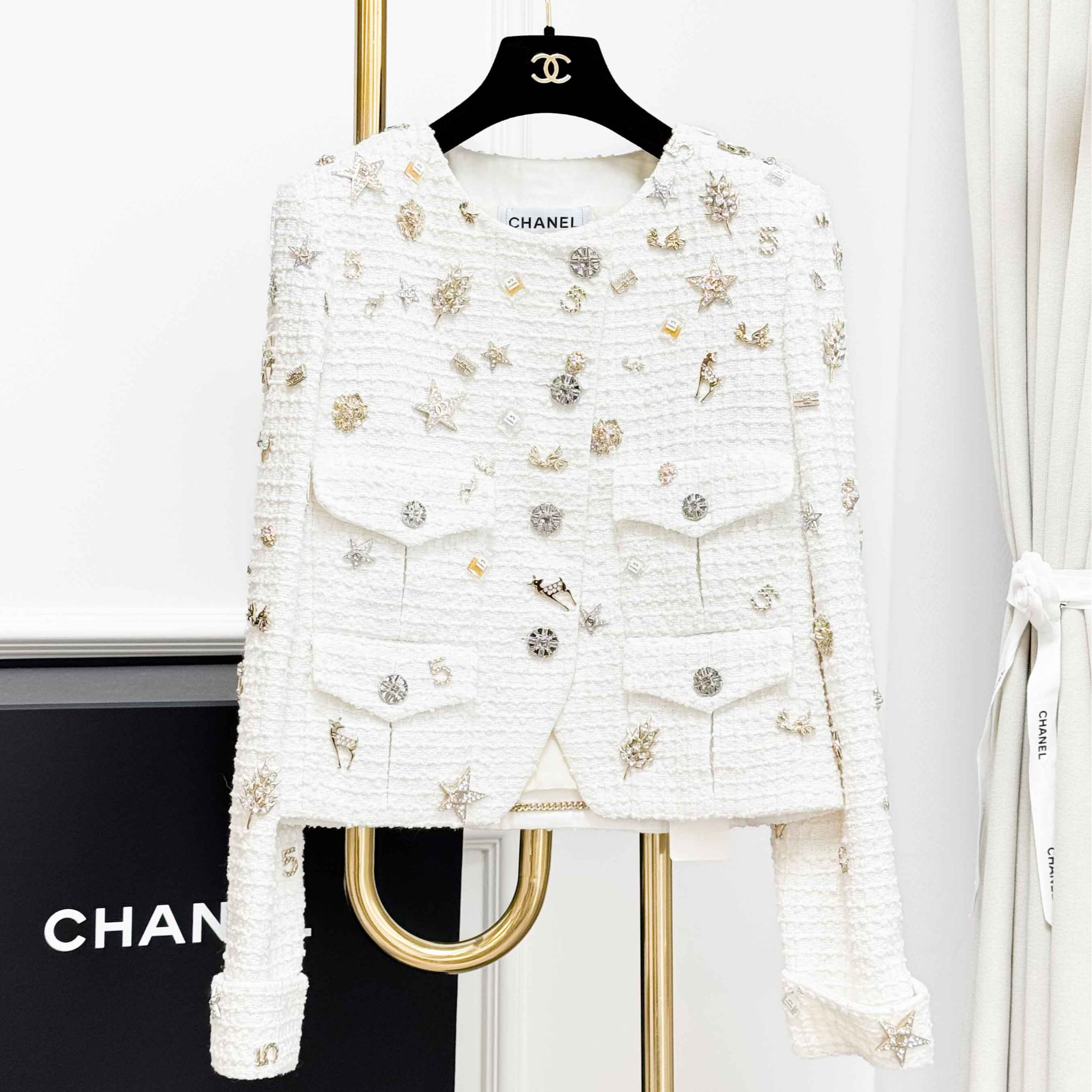 99新 Chanel/香奈儿 38码22C早春白色徽章四口袋外套 