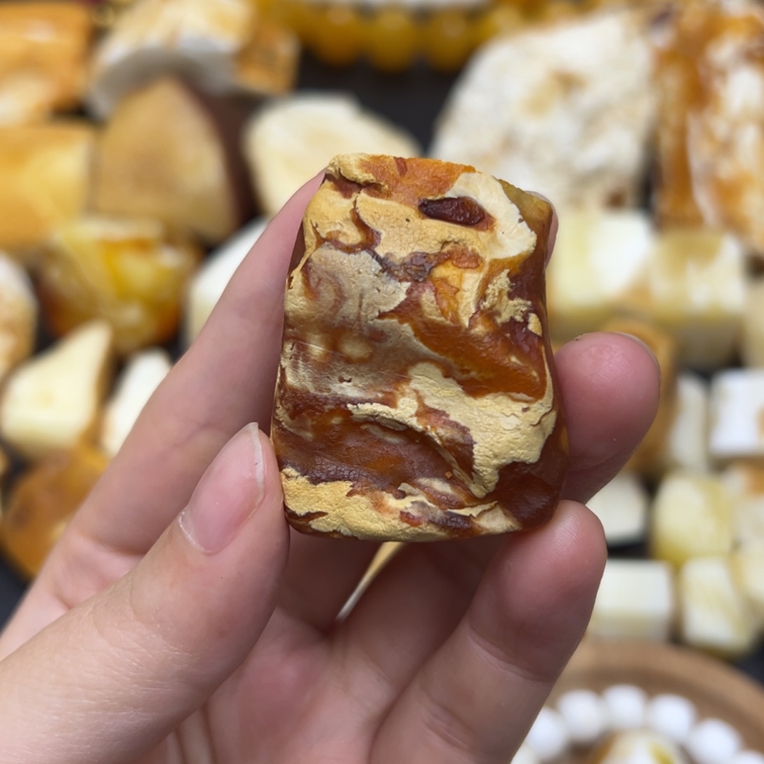 定制琥珀未镶嵌蜜蜡