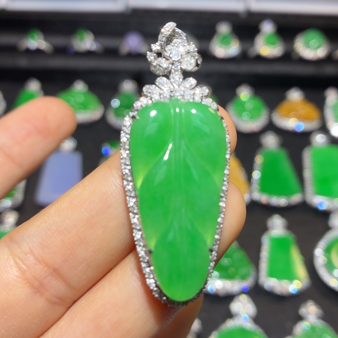 翡翠18K金镶嵌吊坠(不含链)翡翠