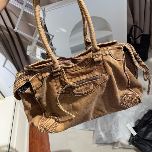 耐磨韩式防刮西部牛仔风斜挎包手拎包腋下包小众女士