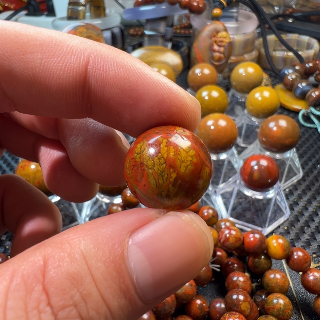 发***哥玛瑙/玉髓未镶嵌 战国红玛瑙