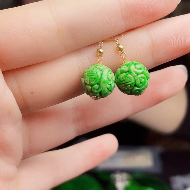 翡翠18K金镶嵌颈饰多样性
