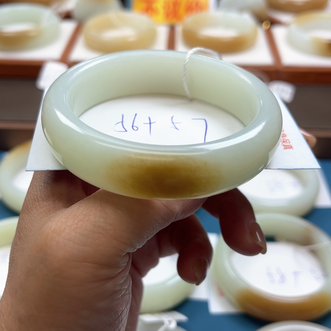 未镶嵌手镯和田玉