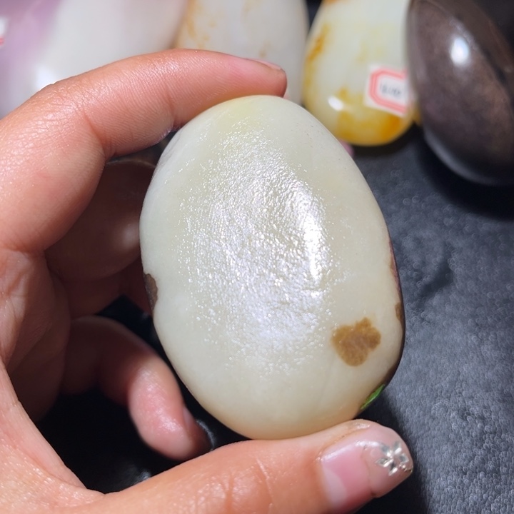 和田玉未镶嵌珠宝奇石