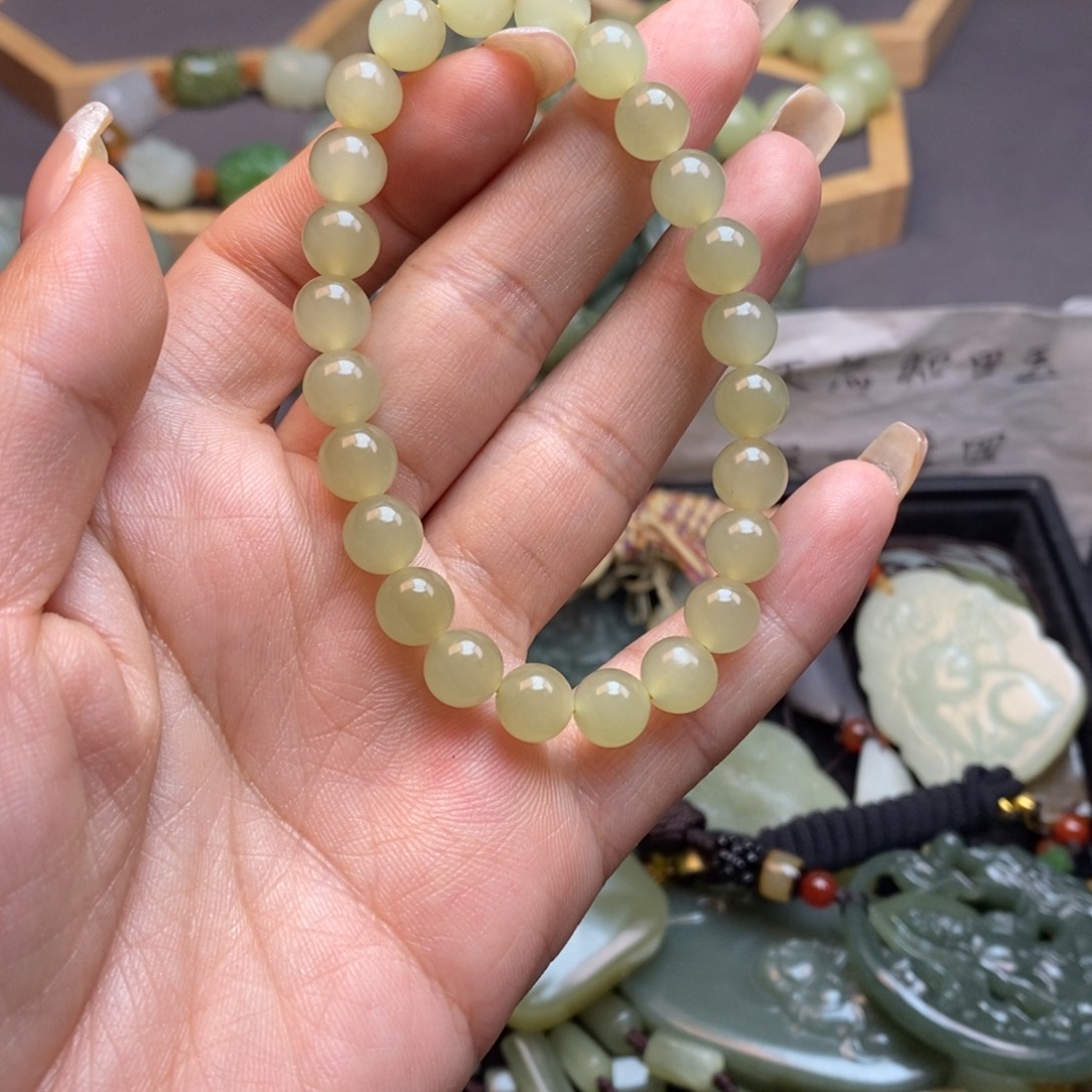 和田玉颈饰未镶嵌