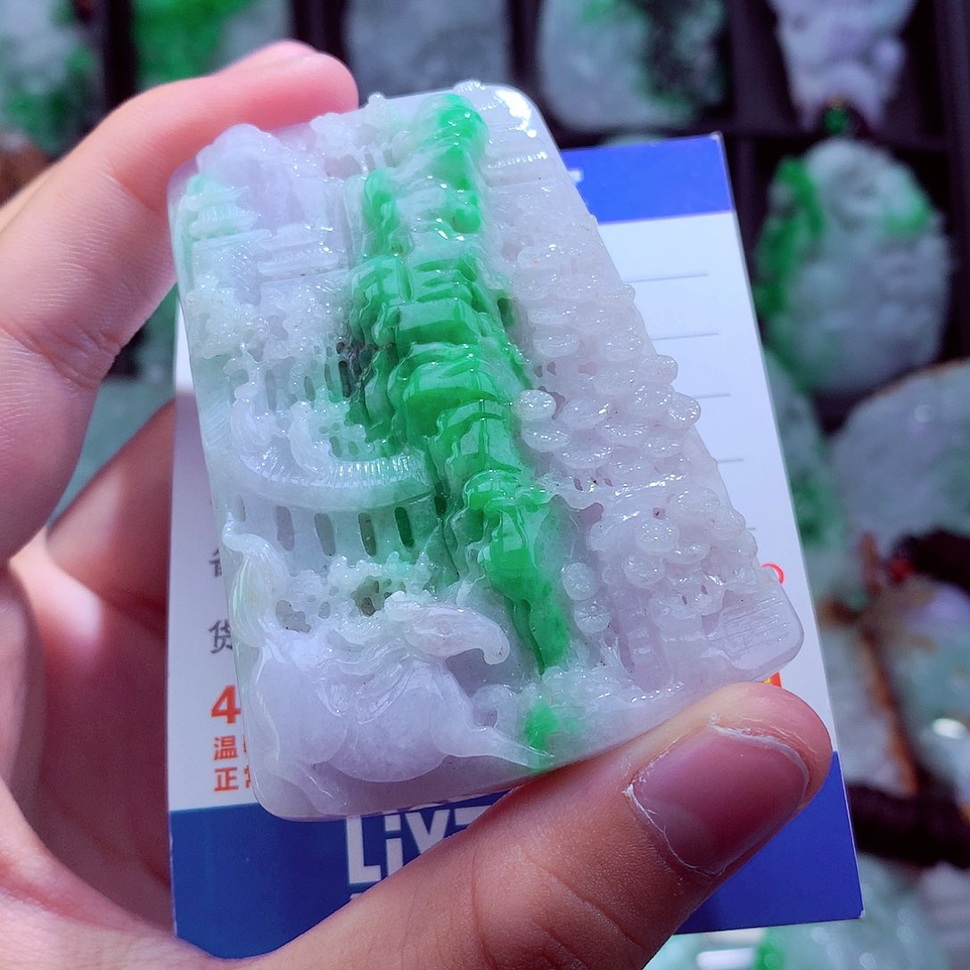 翡翠未镶嵌颈饰挂件