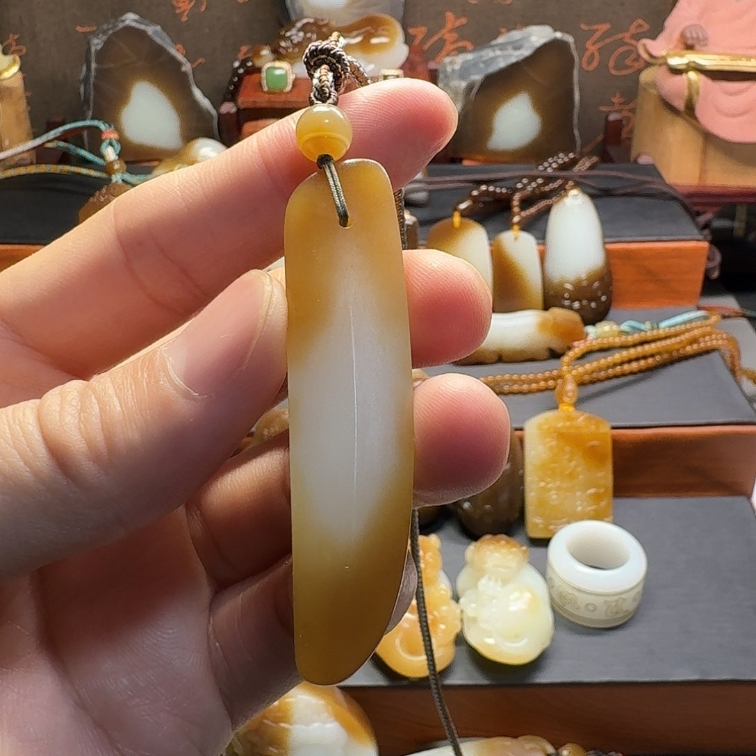 和田玉吊坠(不含链)未镶嵌籿*且末金山糖白大业有成