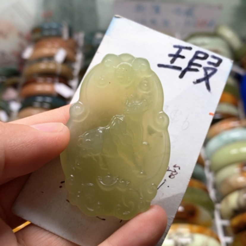 【闪购商品】未镶嵌蛇纹石玉手镯