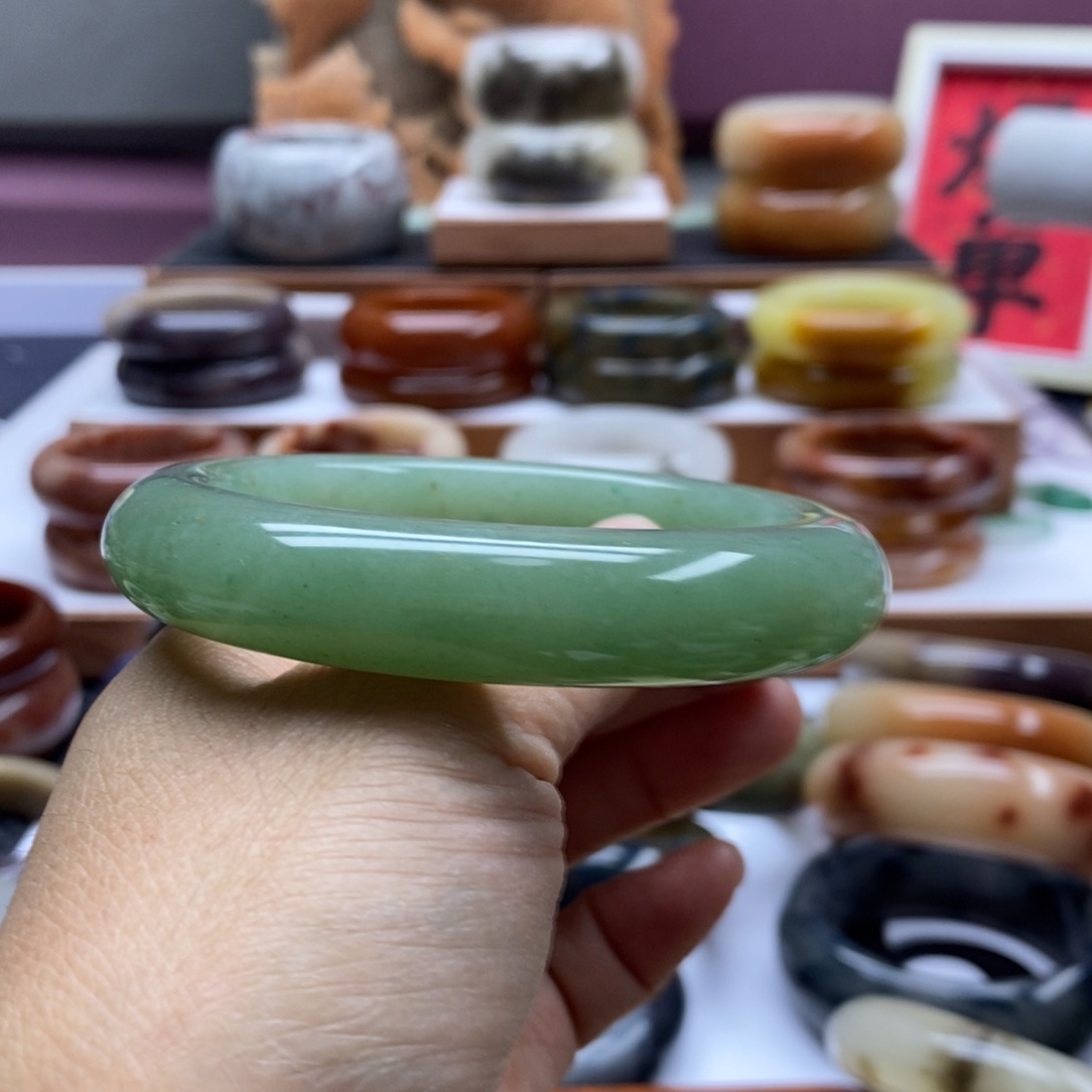 石英质玉手镯未镶嵌杨*奇