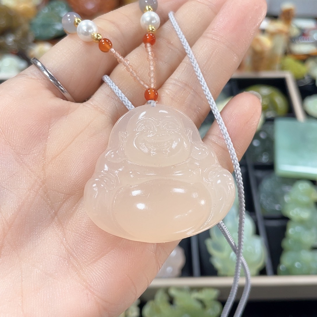 石英质玉颈饰合金