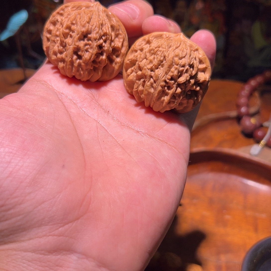 文玩核桃吊坠43精修四座楼，轻微色差，练手