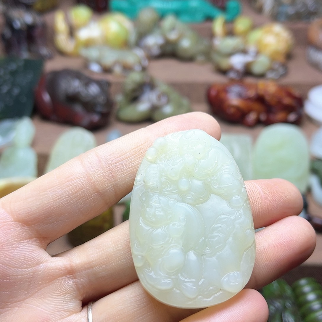 白玉菩提吊坠143。。