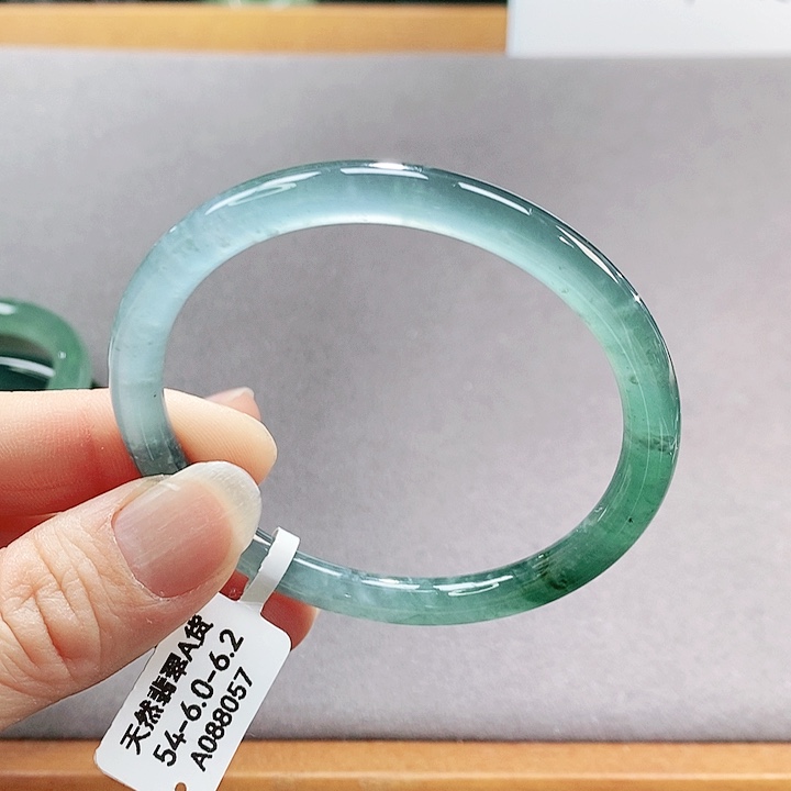 【闪购商品】翡翠手镯（圆镯）未镶嵌