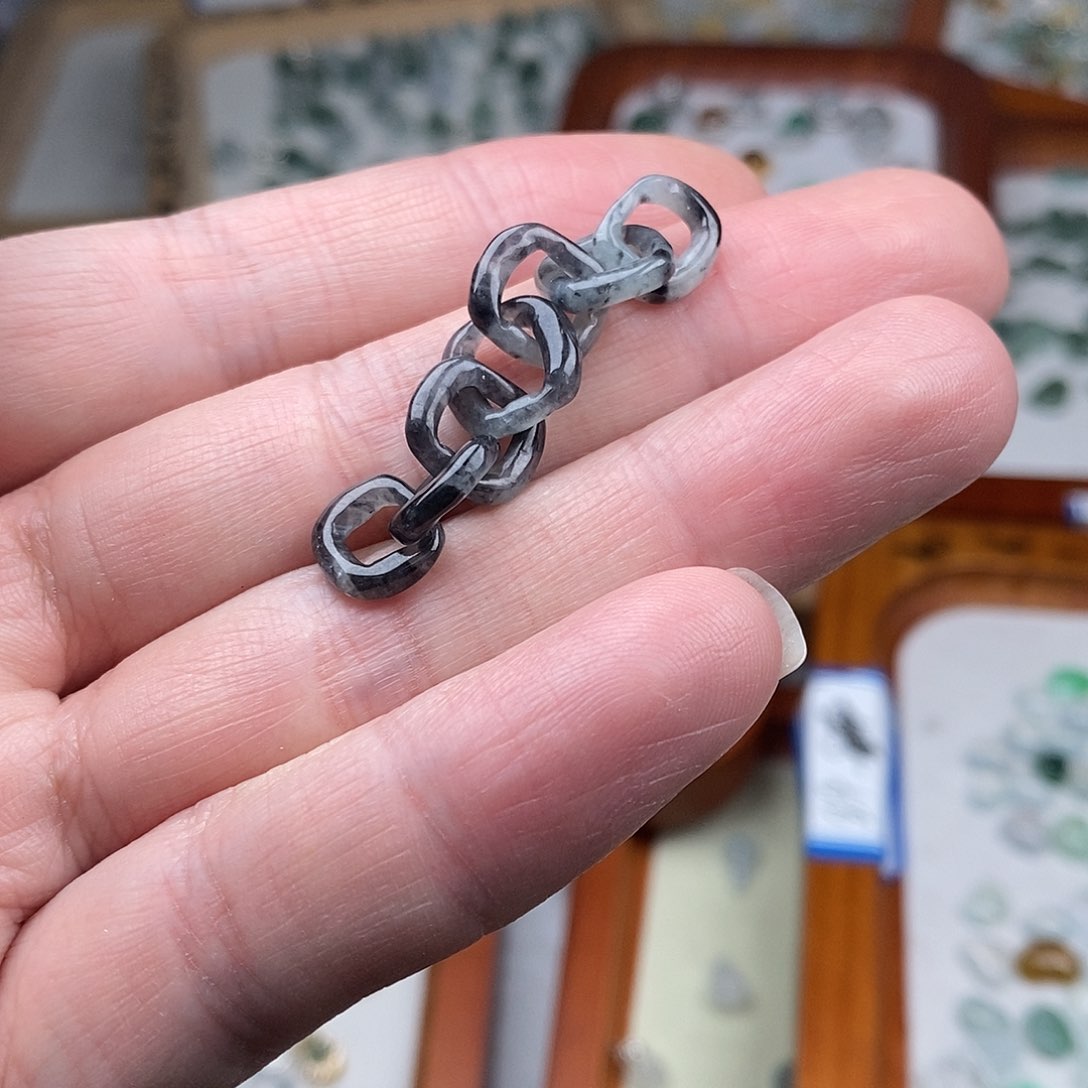 翡翠颈饰未镶嵌7环
