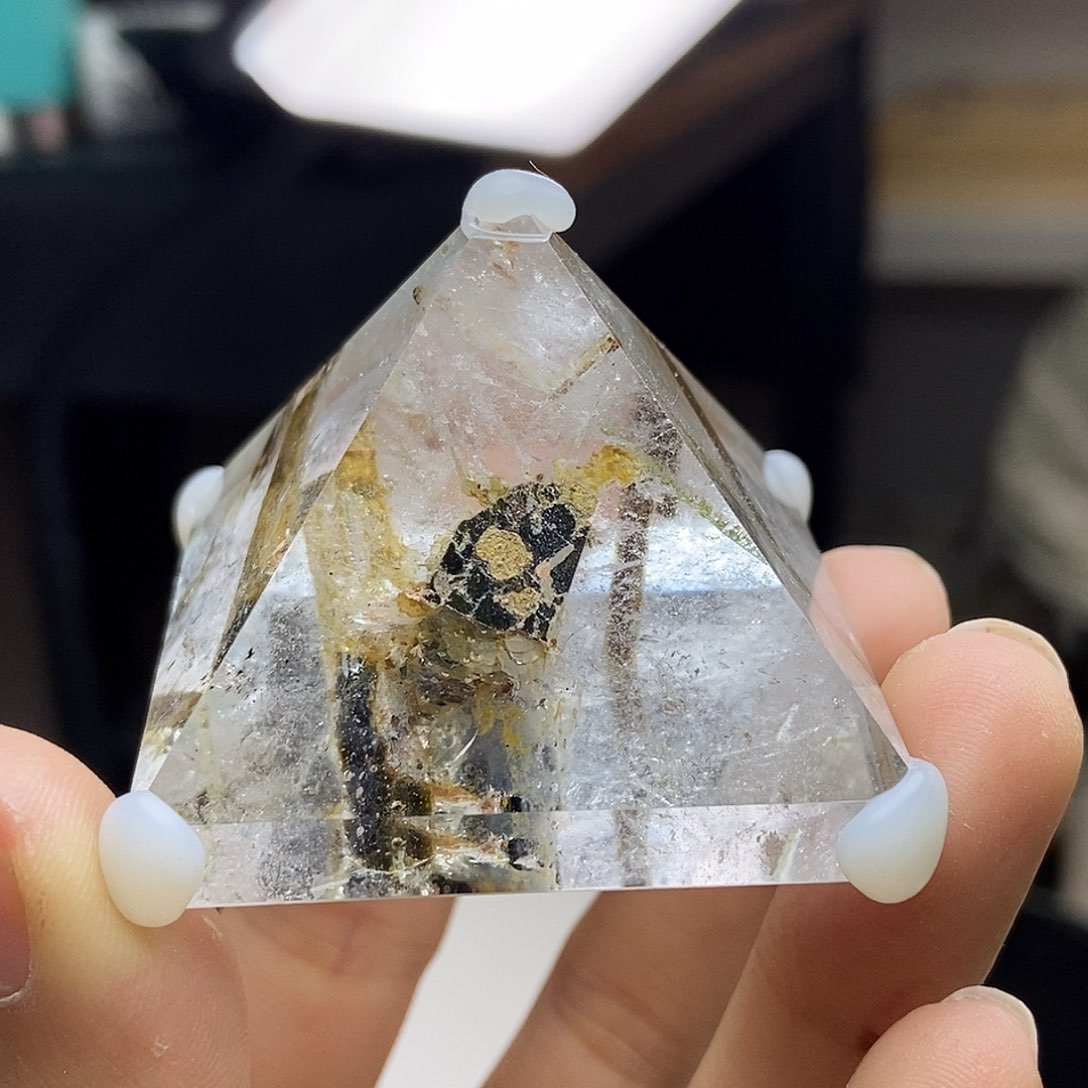 水晶摆件（273绿碧金字塔未镶嵌