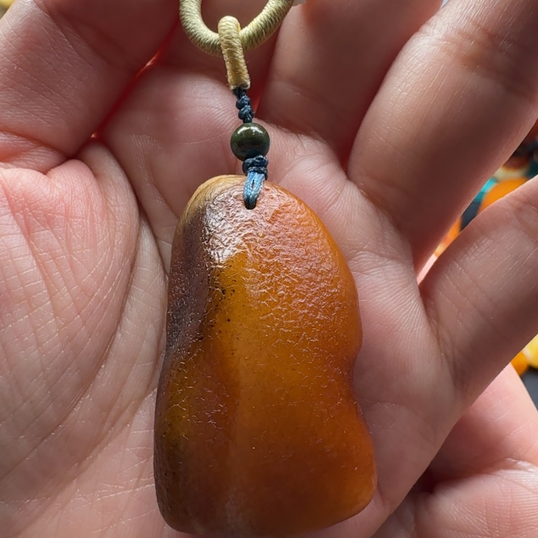 琥珀裸石未镶嵌海漂全皮吊坠