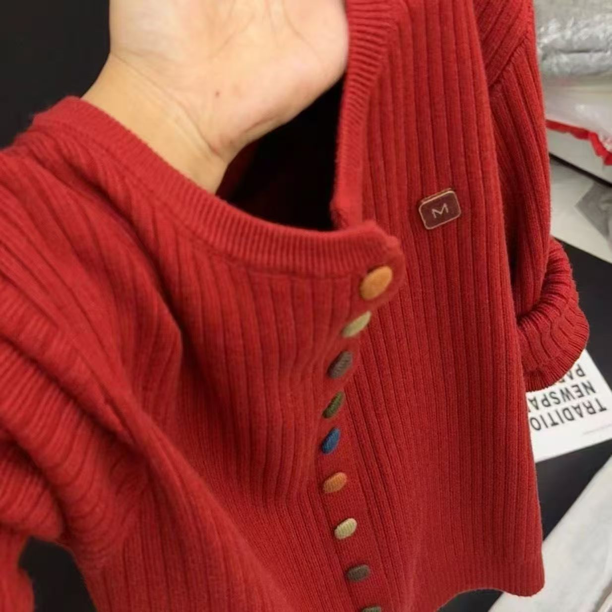 歆御女装时尚百搭休闲M标开衫