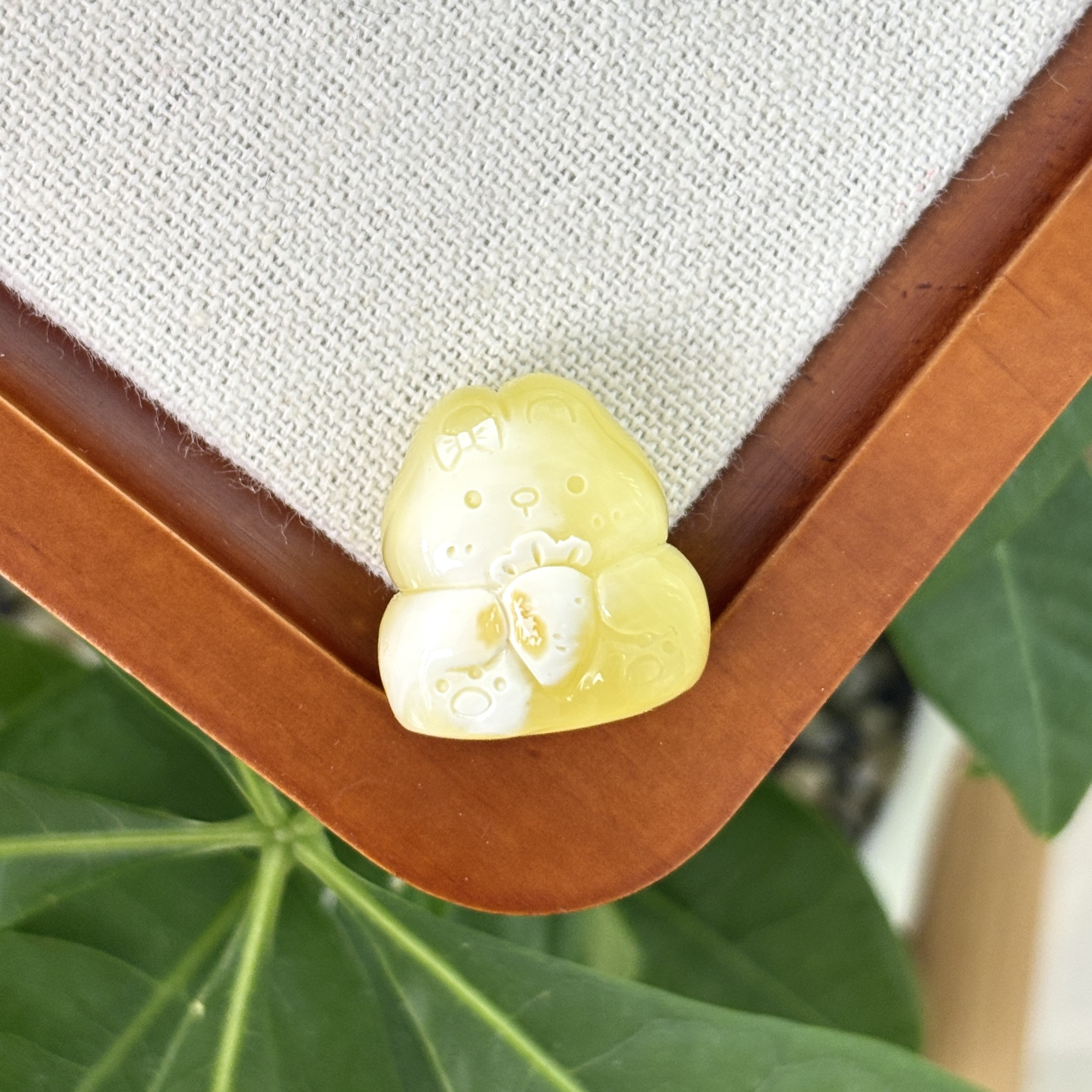 天然蜜蜡俄料可爱小兔