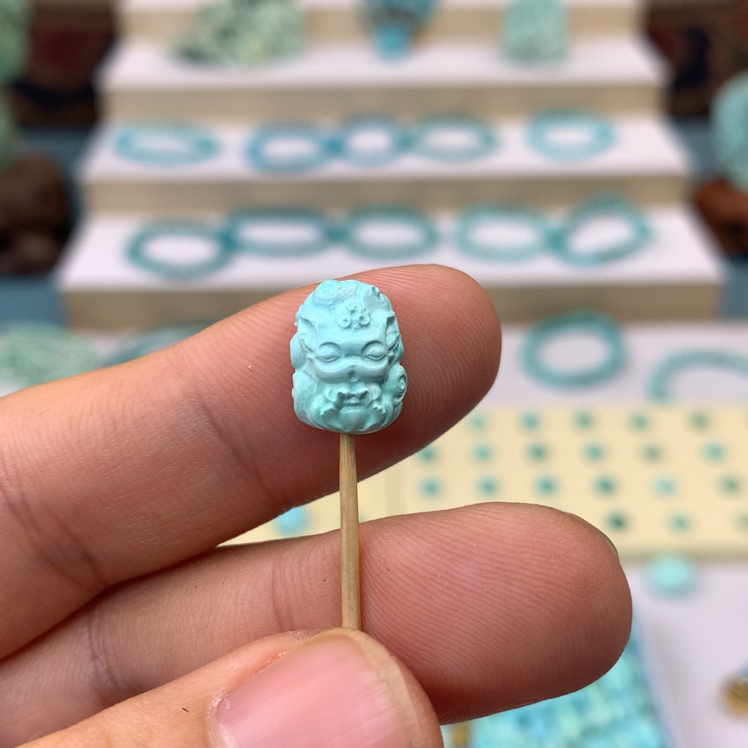 绿松石配饰未镶嵌