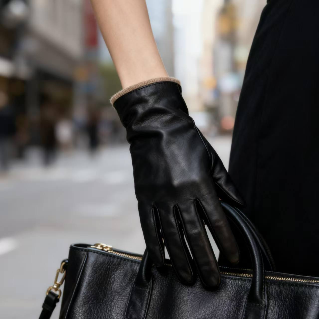 触屏保暖皮手套真皮女士加绒秋冬加厚保暖舒适小羊皮手套驾驶骑行