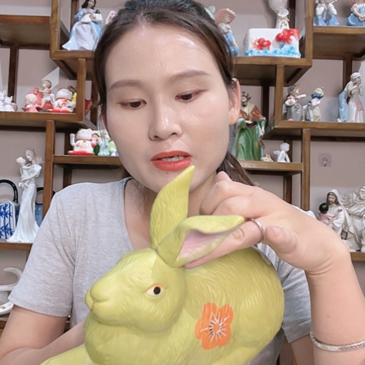 【闪购商品】摆件幸*送的浅绿色兔子摆件