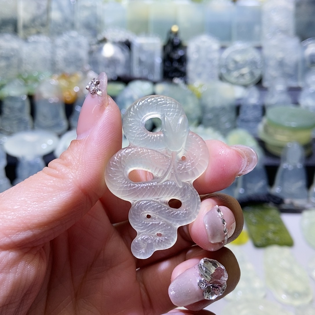 岫玉吊坠未镶嵌吊坠