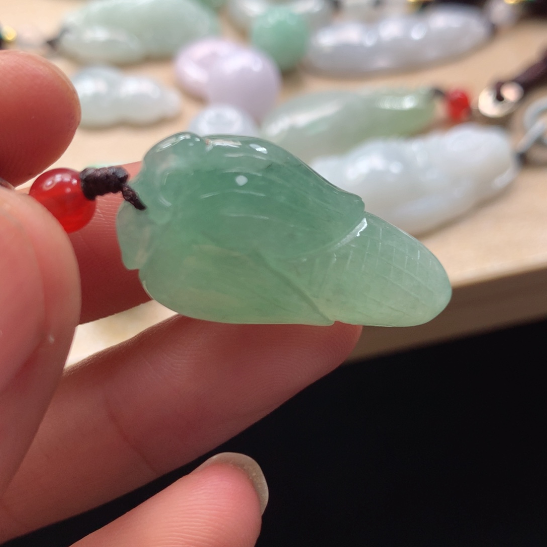 翡翠未镶嵌颈饰吊坠