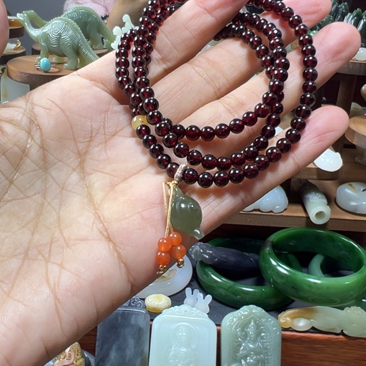 颈饰未镶嵌和田玉