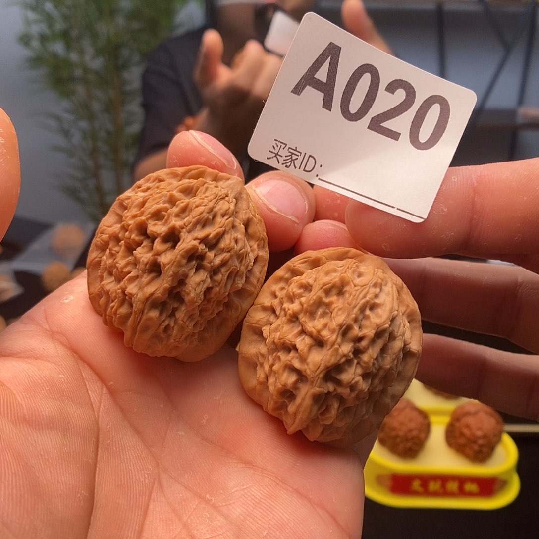 文玩核桃吊坠马老四37