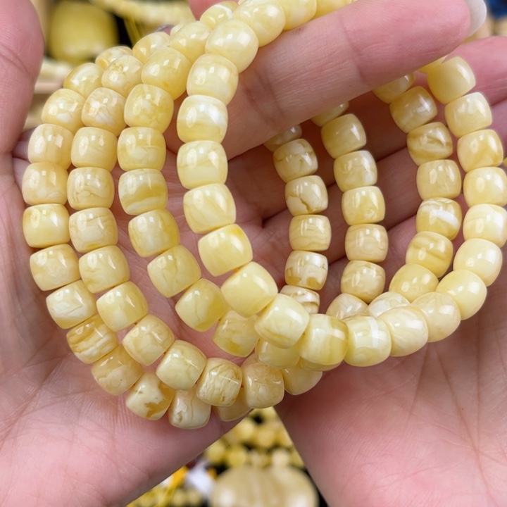 琥珀珠宝奇石未镶嵌琥珀，多样性发其一