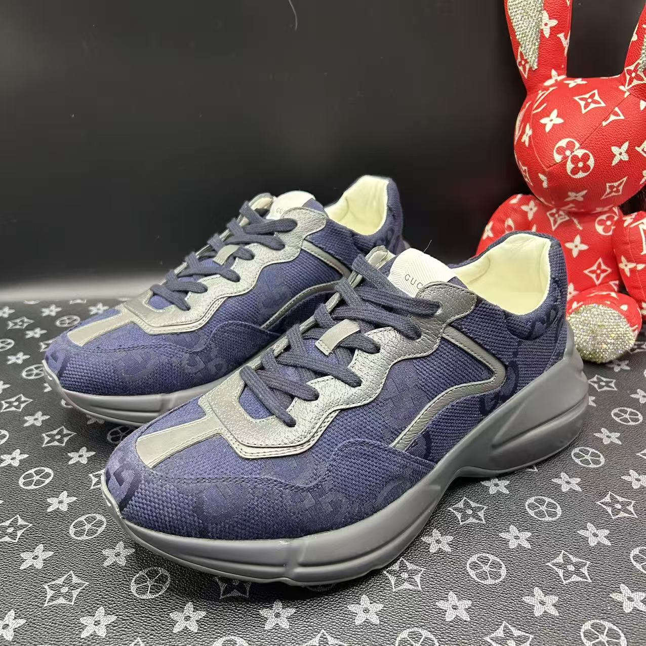 95新 GUCCI/古驰 男士灰蓝老花老爹鞋42.5欧码 yh045