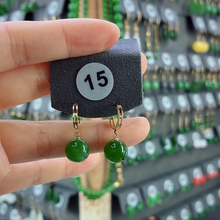 和田玉18K金镶嵌耳饰