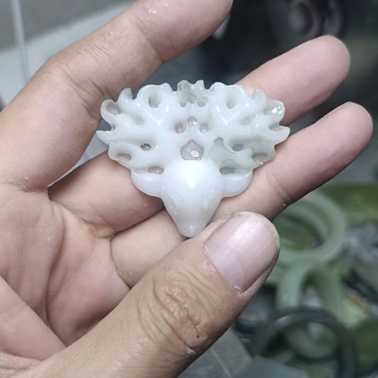 和田玉未镶嵌珠宝半成品