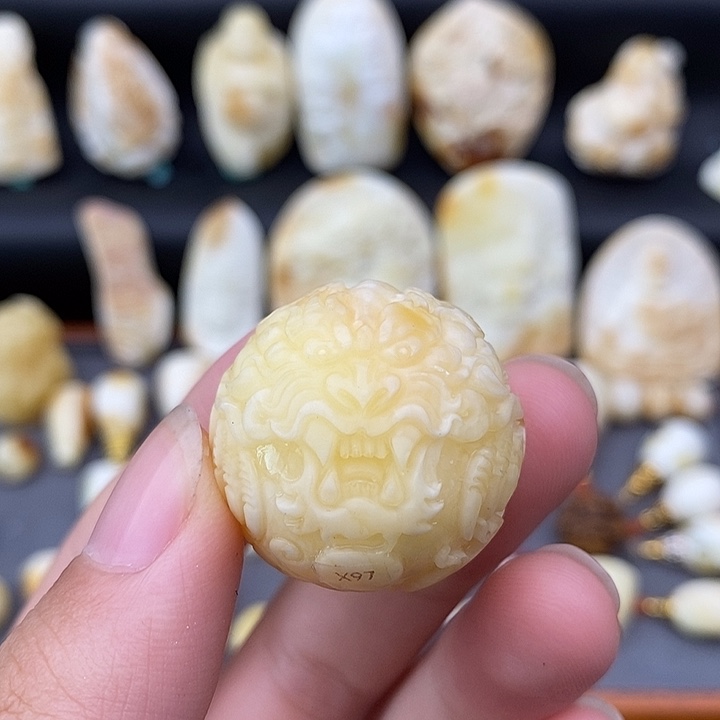 未镶嵌琥珀裸石27龙珠x97