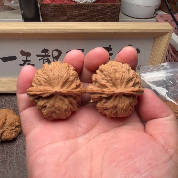 文玩核桃把件苹果园