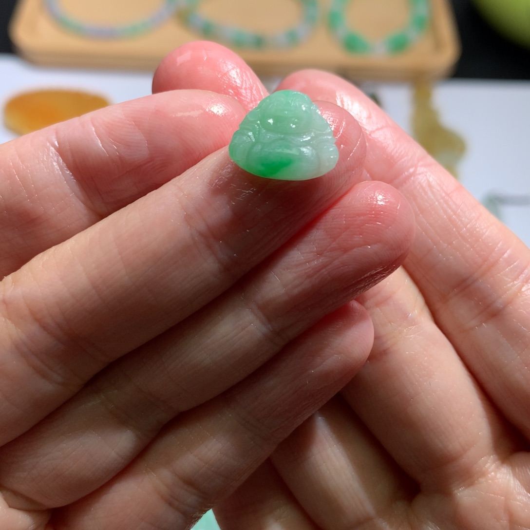 定制翡翠未镶嵌佛公