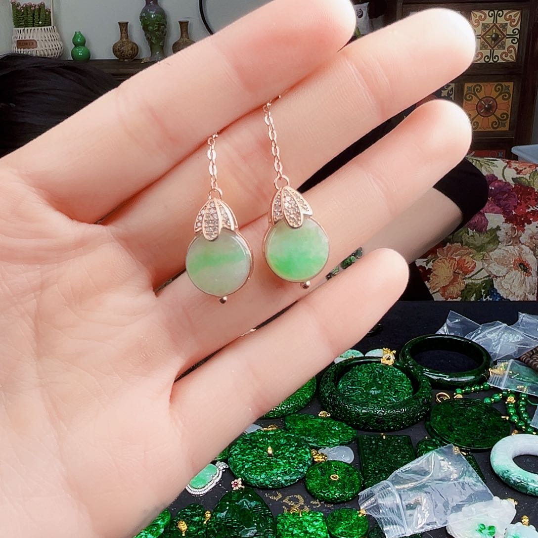 颈饰银S925镶嵌翡翠多样性