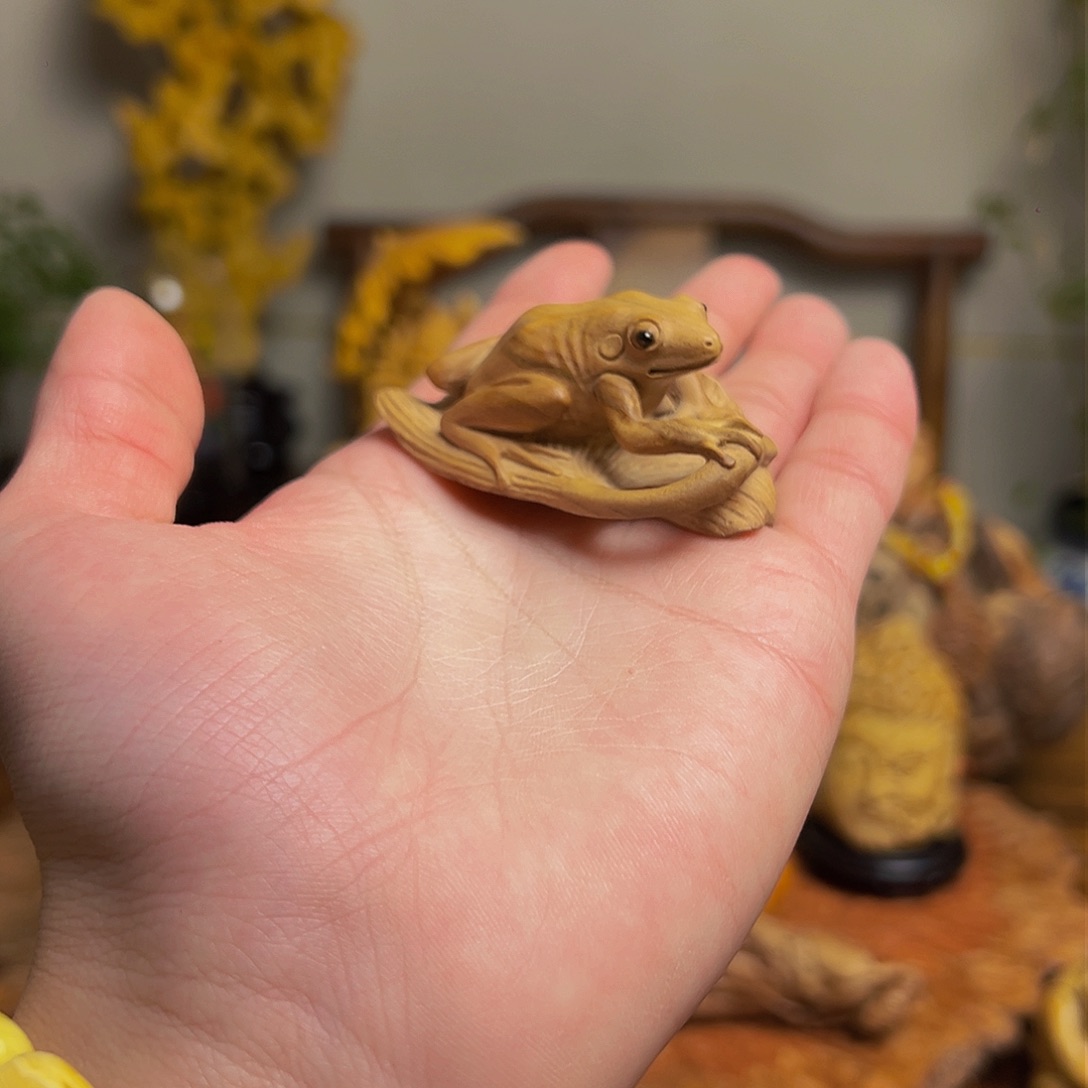 竹尚秋竹木雕刻一叶来财