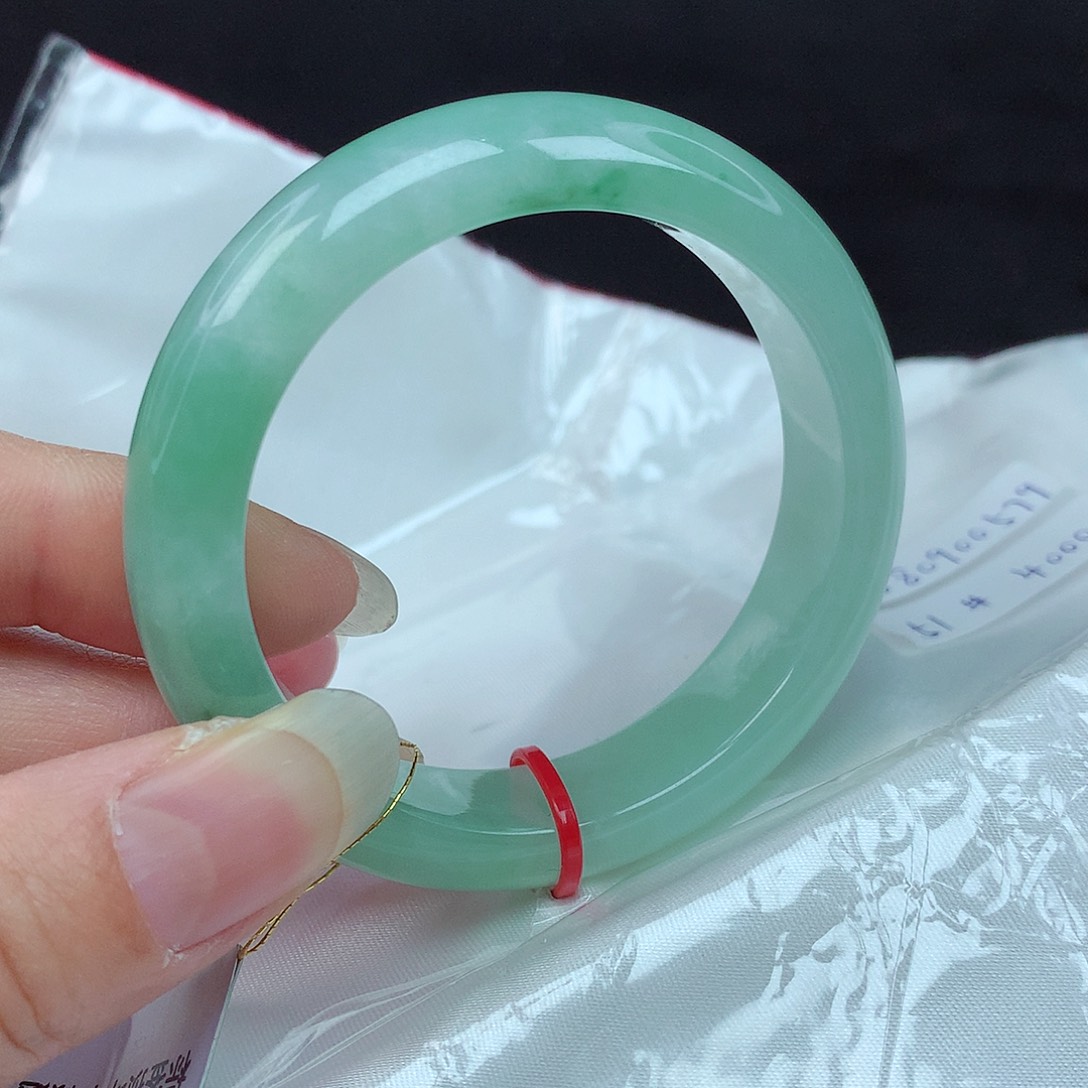 翡翠手镯未镶嵌51圈579