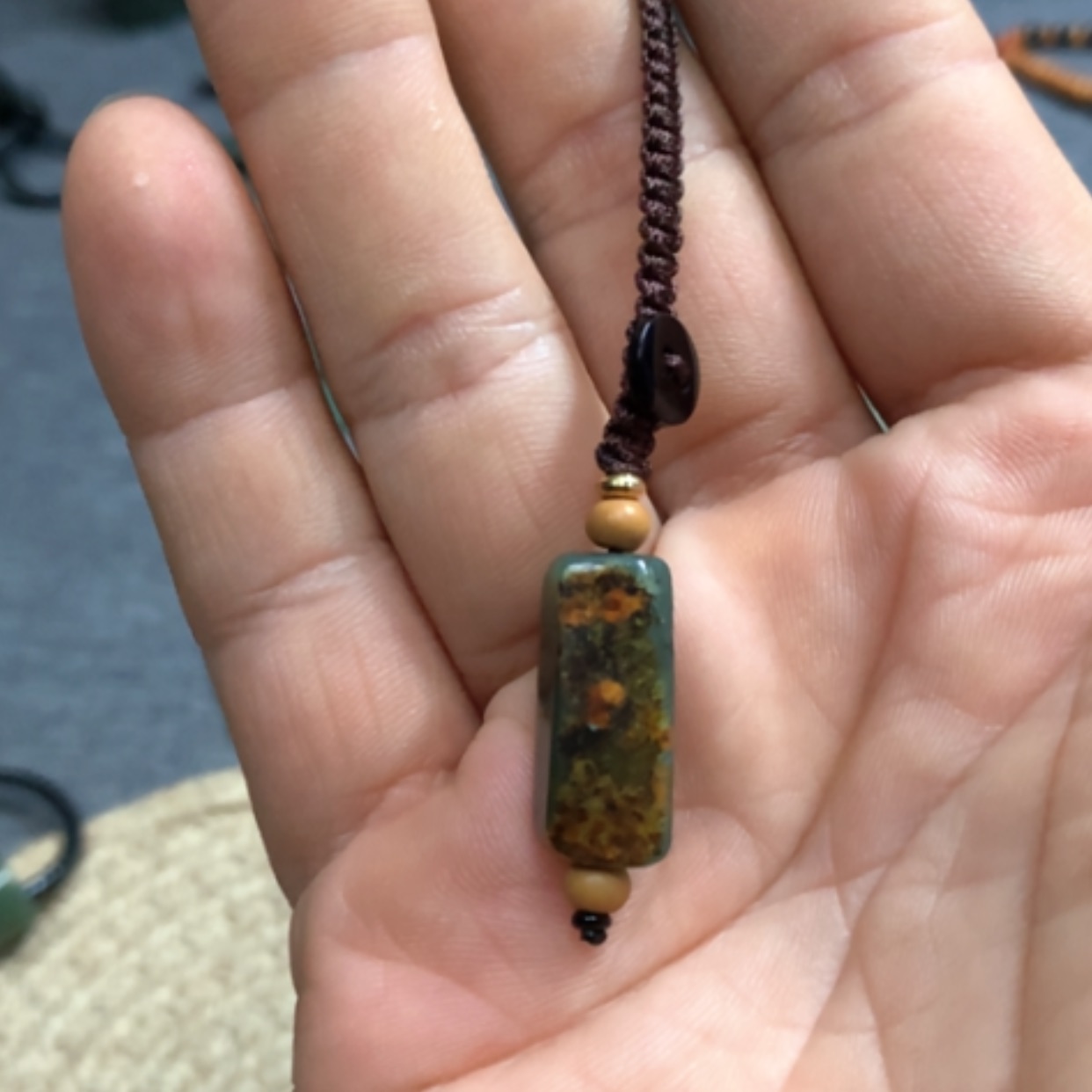 【闪购商品】颈饰未镶嵌岫岩河磨玉（透闪石质玉）
