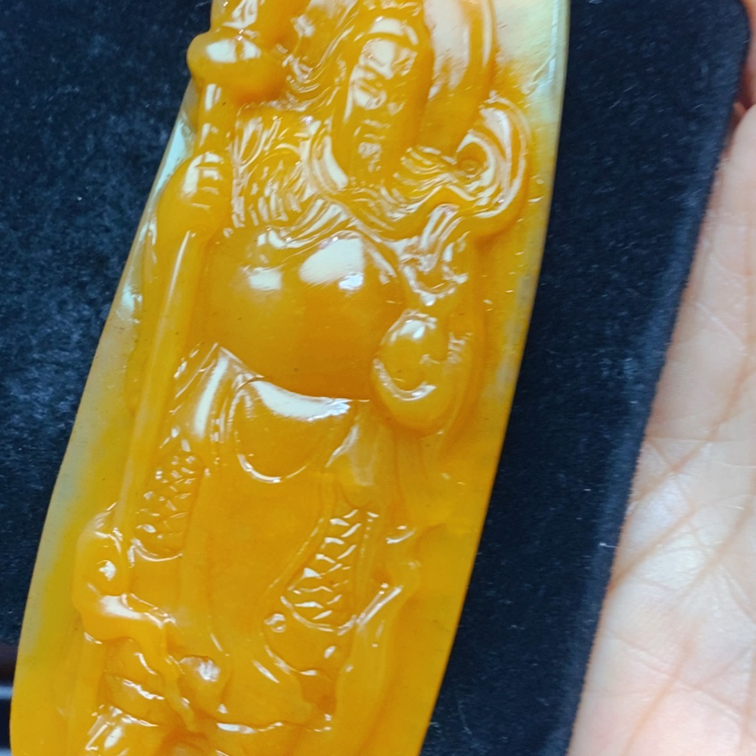 未镶嵌石英质玉（黄龙玉）项链