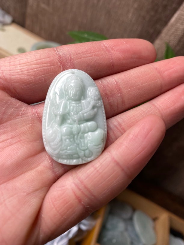 天然翡翠普贤菩萨吊坠
