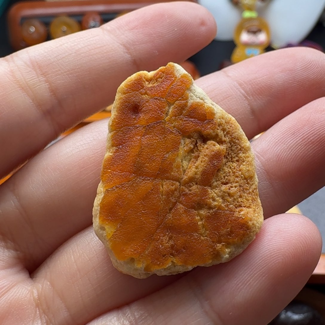 琥珀颈饰未镶嵌汤**蛋清水漂白蜡